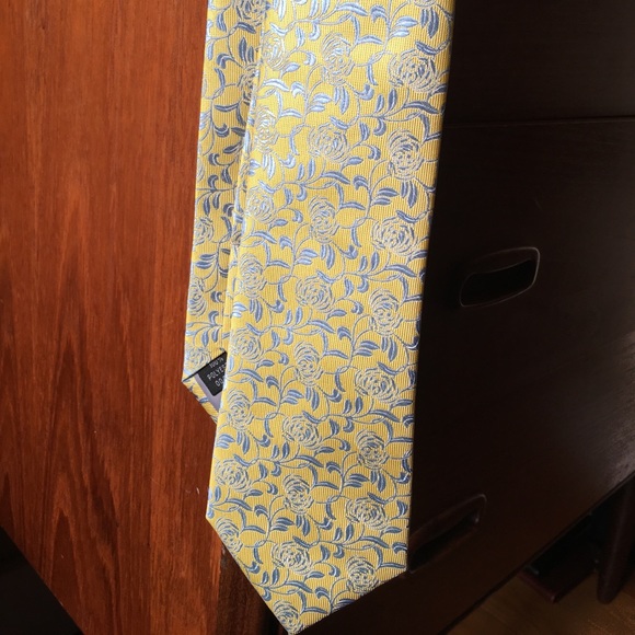 Men’s tie - Picture 2 of 4